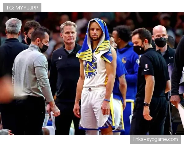 防守三秒NBA规则的完整定义及裁判判罚尺度